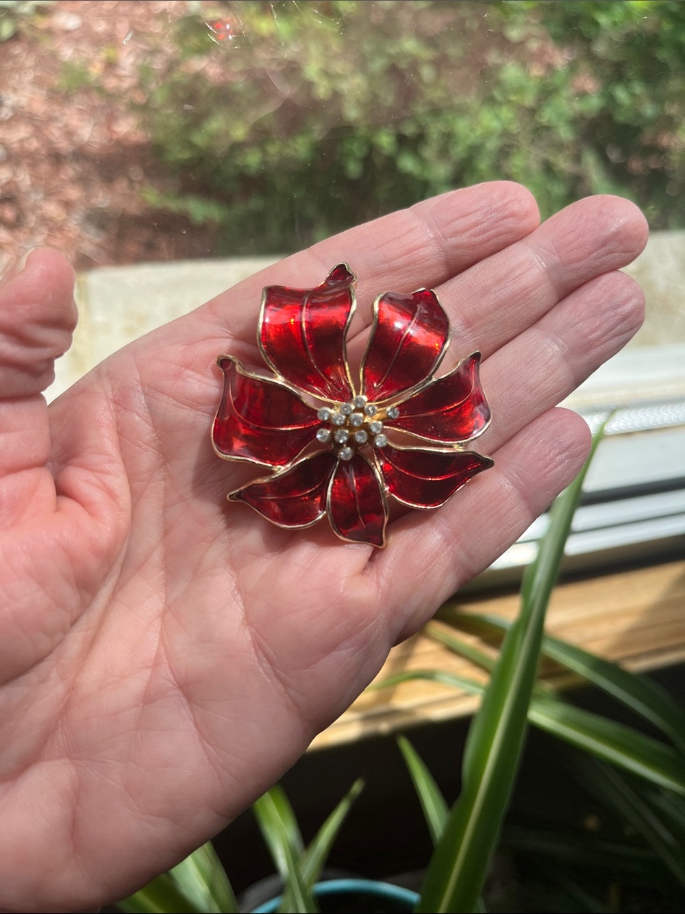 Vtg Red Enamel Gold Tone Floral Poinsettia Brooch Pin Signed KC Kenneth Cole